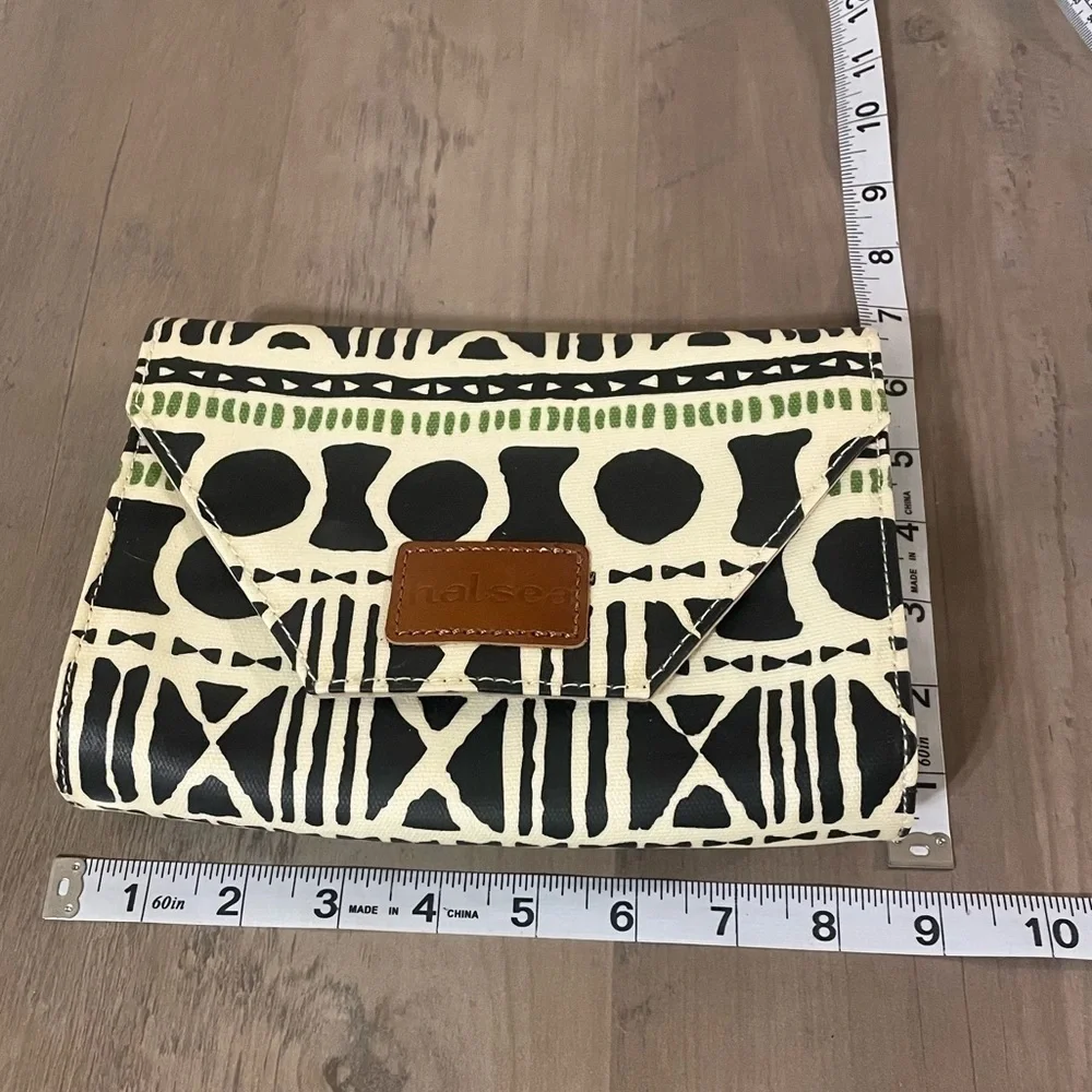 Halsea Rare travel bag wallet beach core clutch